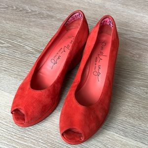 Pas de rouge wedges